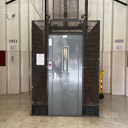 La Finestra Sul Corso Apartment *